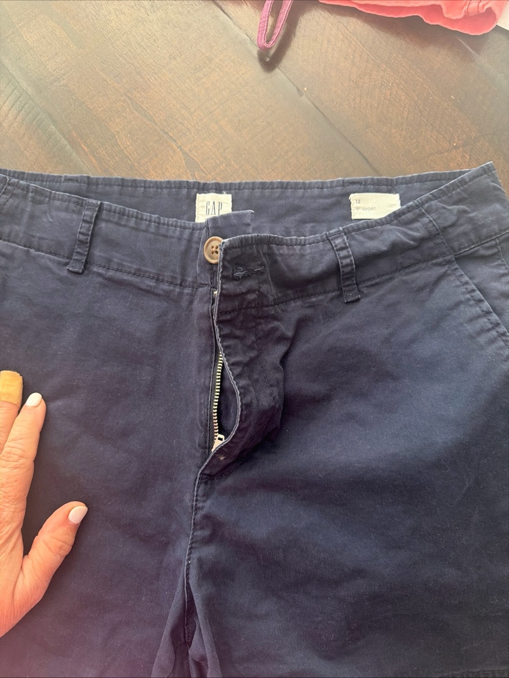 GAP women’s size 12 Dark Navy Cotton Chino shorts